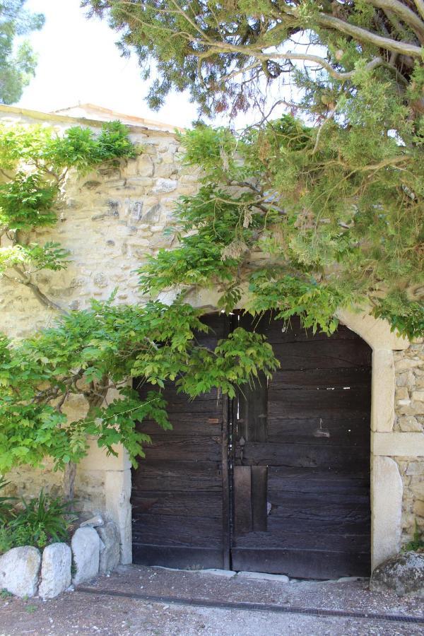 Bed and Breakfast Les Logis De Paban Crestet Exterior foto