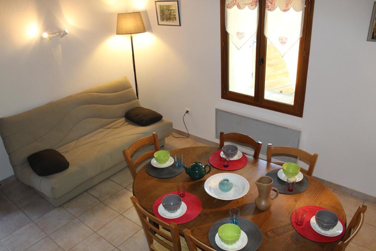 Bed and Breakfast Les Logis De Paban Crestet Exterior foto